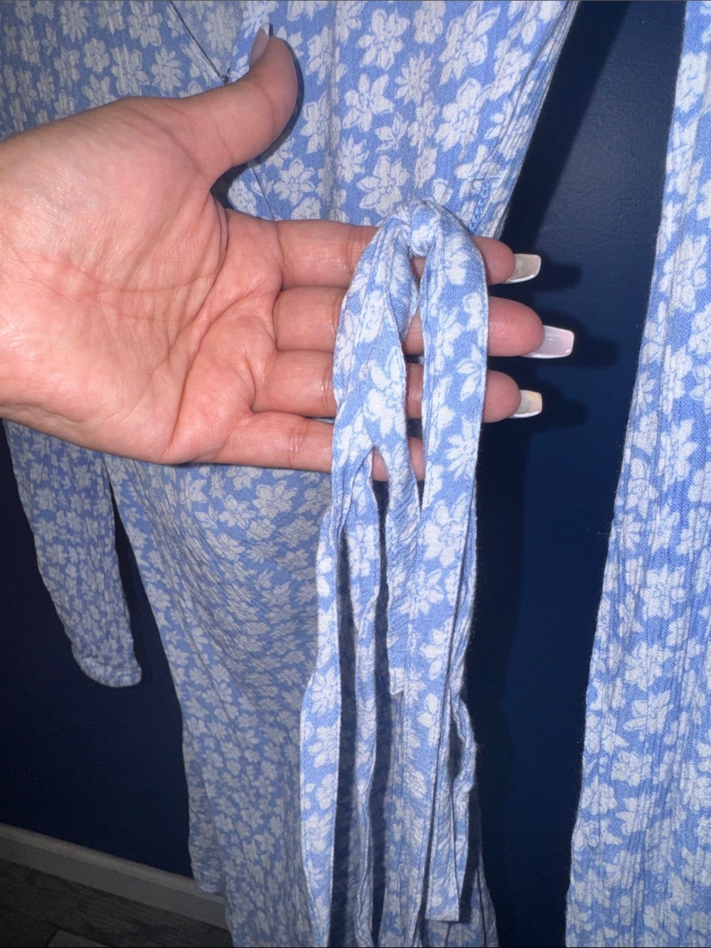 Billabong -Sky Blue Floral Wrap Dress Size Small 🌼 - Picture 12 of 17